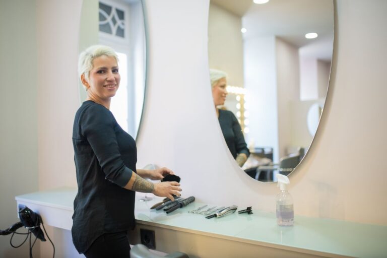 Licensed Hair Stylist / Colorist